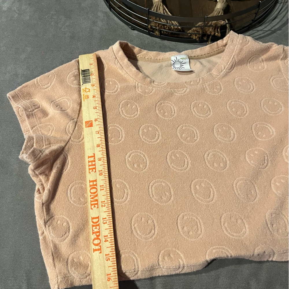 Offline by Aerie Peach Embossed Women's Crop Smiley Face Top! Size/XL - Picture 4 of 7